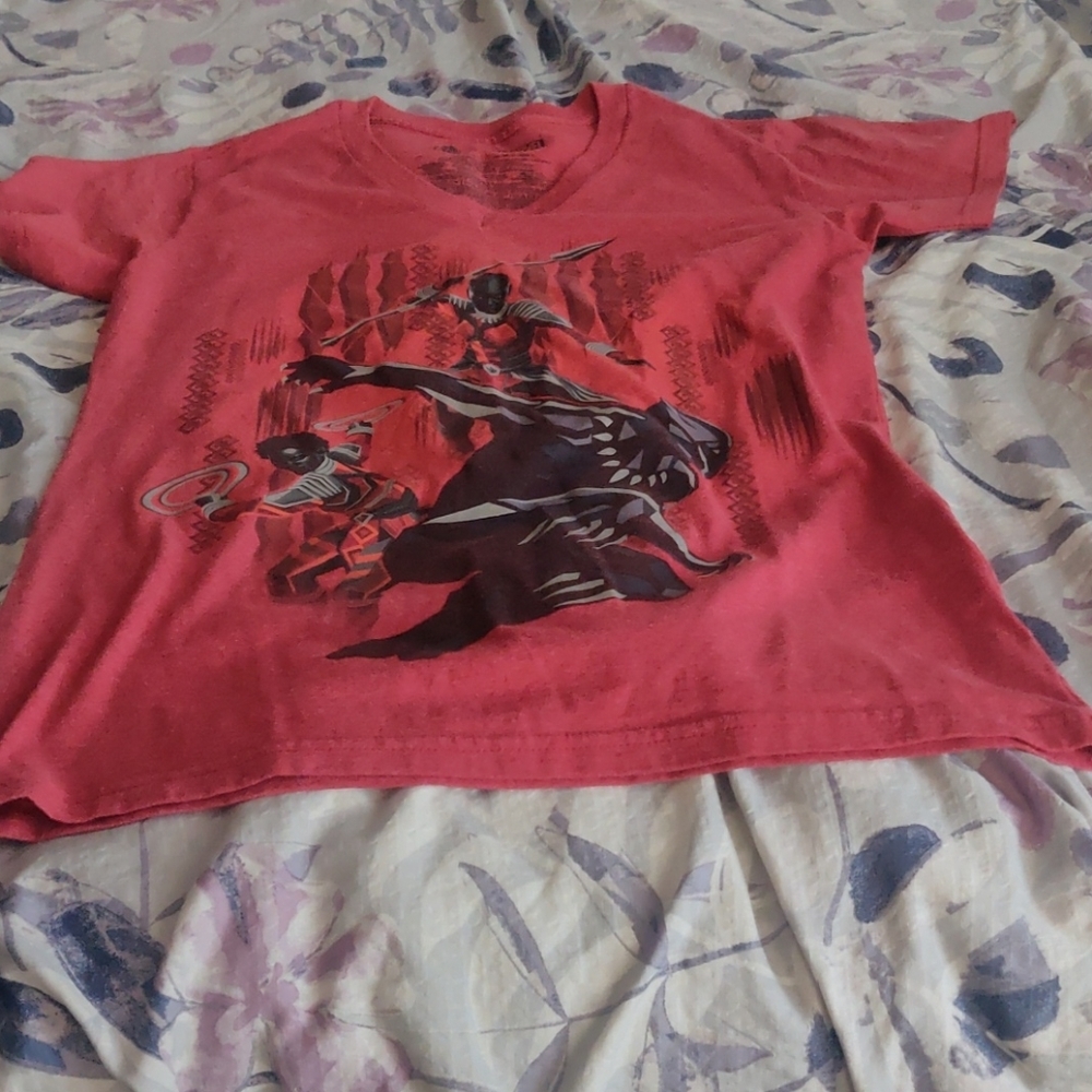 - marvel Woman's shirt